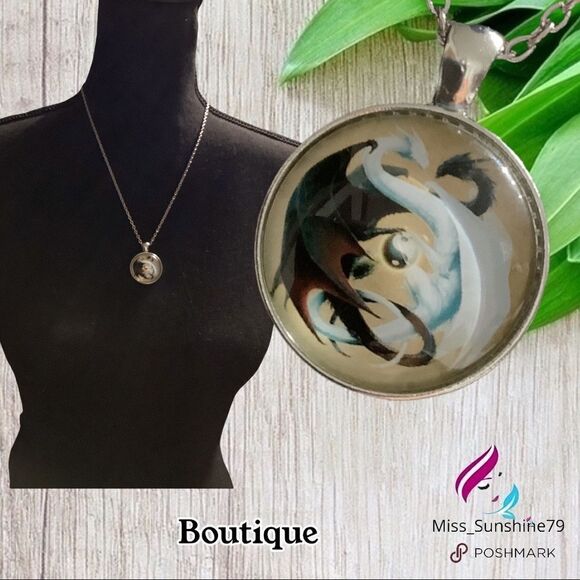 Boutique - DRAGON ying yang harmony cabochon necklace - Picture 1 of 4